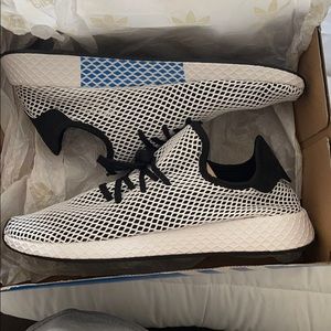 Adidas men’s sneaker